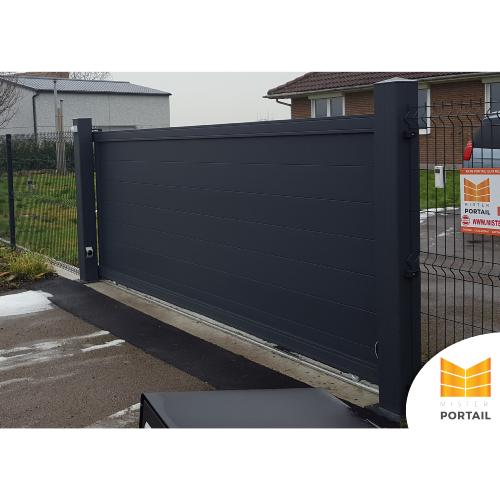 Portail Design Coulissant Alu - CARLINE NOIR